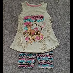 Kids girls lion king outfit. Size 5T